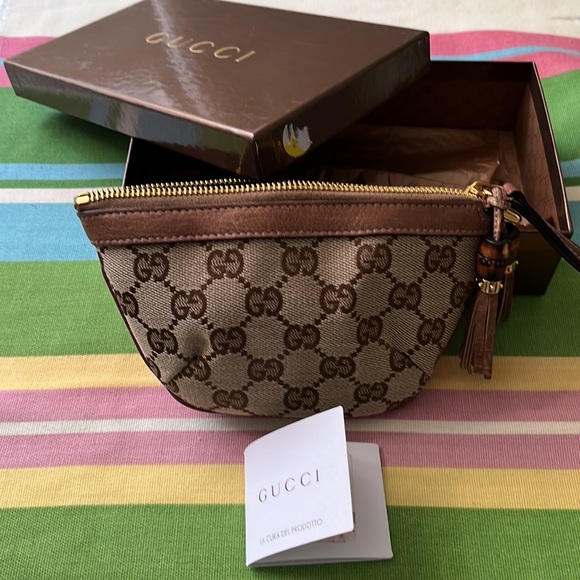 COPY - Tassels Wristlet by Gucci - Picture 4 of 12